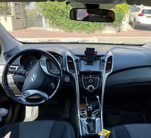 יונדאי i30