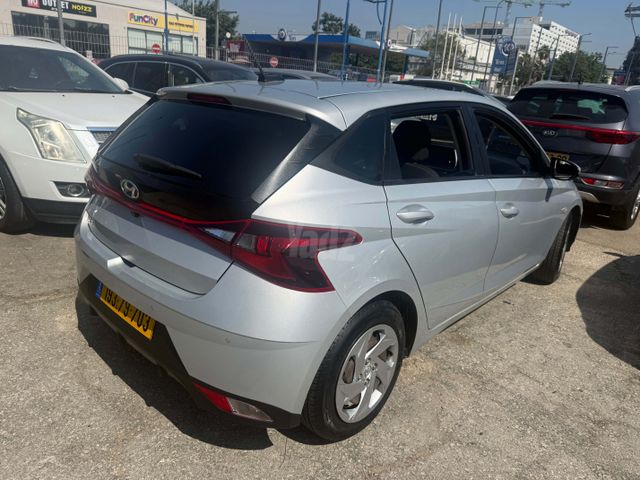 יונדאי i20