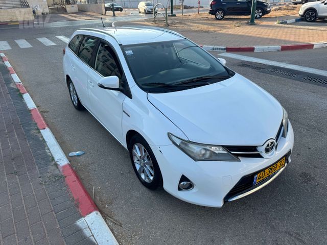טויוטה אוריס