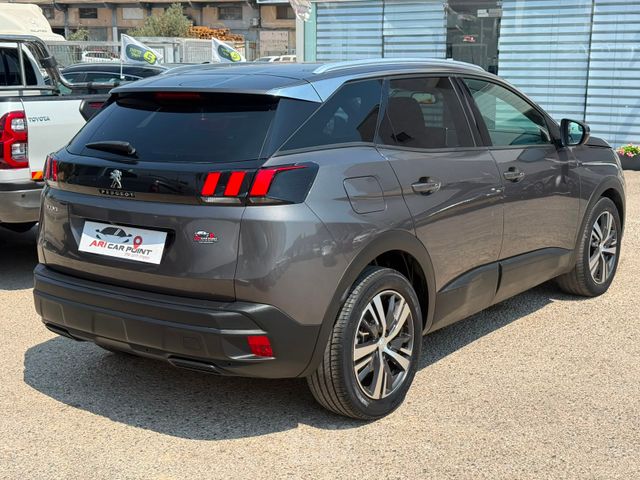 פיג'ו 3008