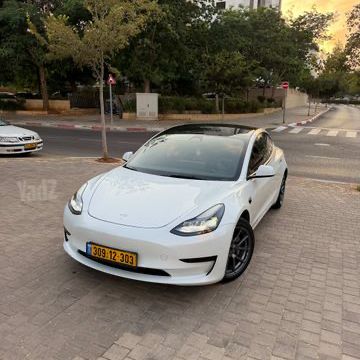 מודעת רכב טסלה מודל 3