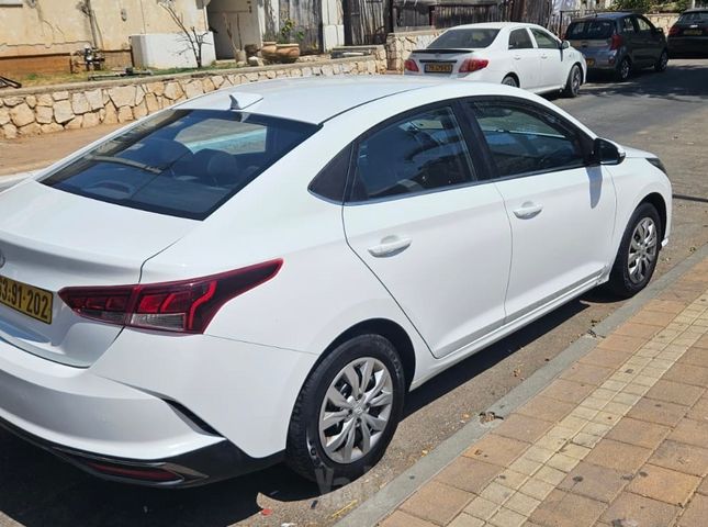 יונדאי אקסנט i25