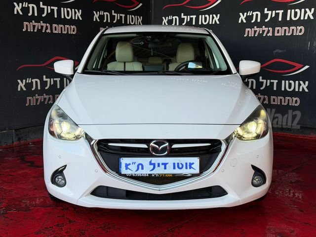 מודעת רכב מאזדה 2