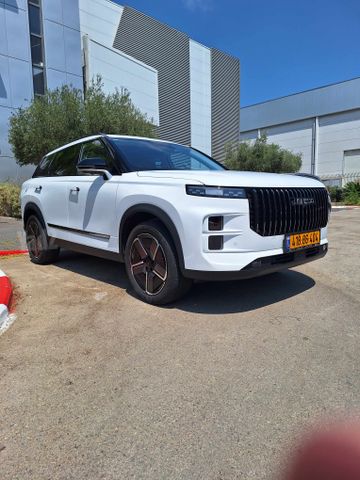 ג'אקו J7