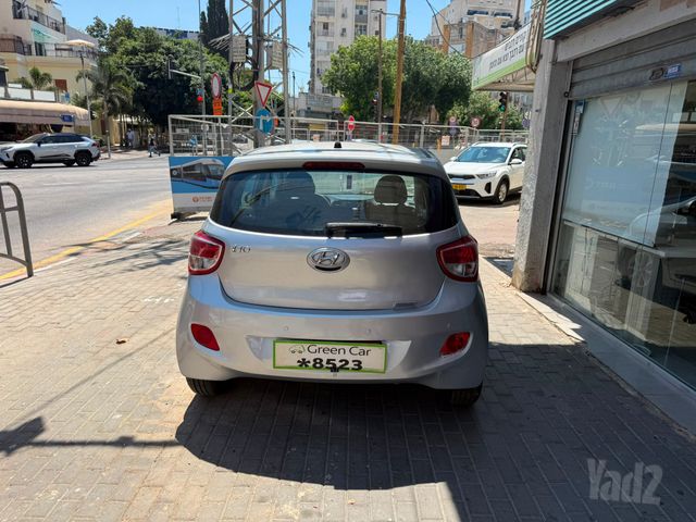 יונדאי i10