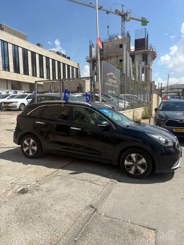 קיה נירו