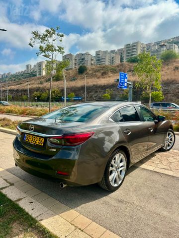 מאזדה 6