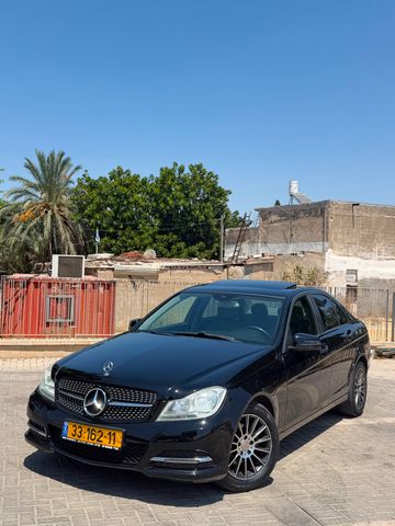 מודעת רכב מרצדס-בנץ C-class