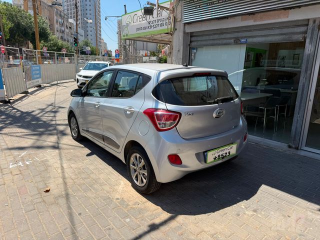 יונדאי i10