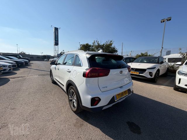 קיה נירו