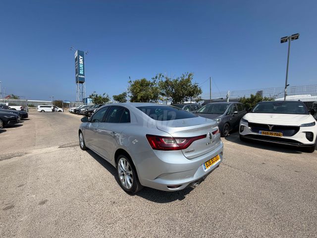 רנו מגאן