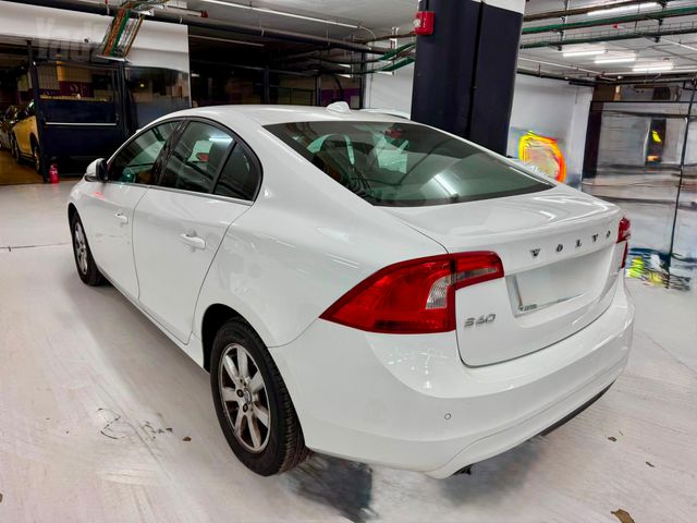 וולוו S60