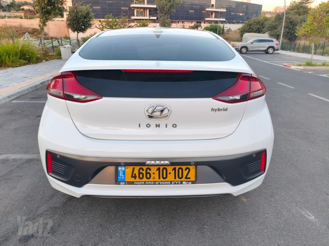 יונדאי איוניק
