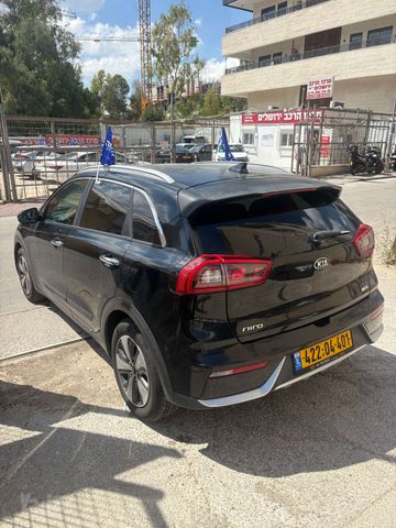 קיה נירו