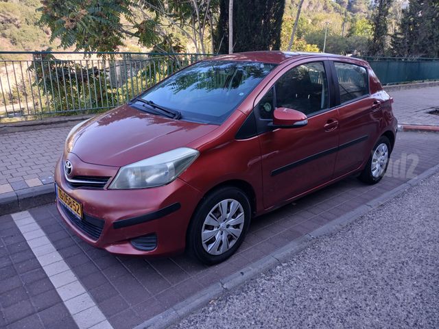 מודעת רכב טויוטה יאריס