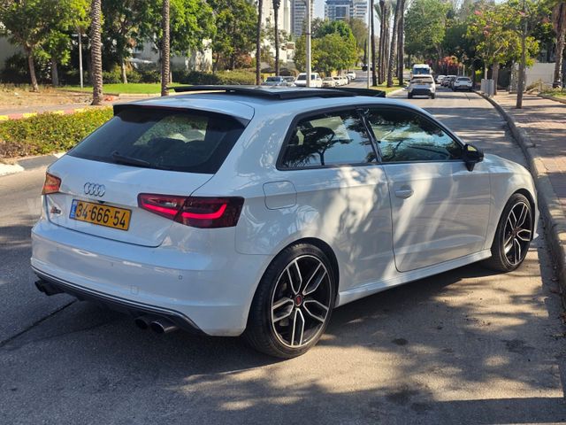 אאודי S3