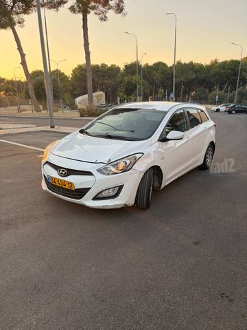 יונדאי i30