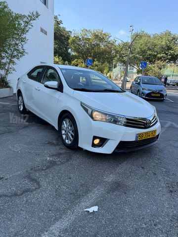 טויוטה קורולה