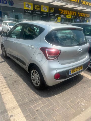 יונדאי i10