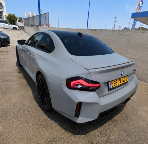 ב מ וו M2