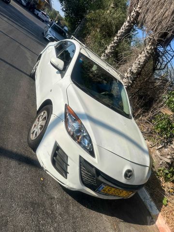 מודעת רכב מאזדה 3