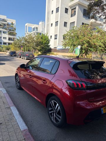 פיג'ו 208