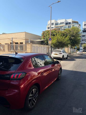 מודעת רכב פיג'ו 208
