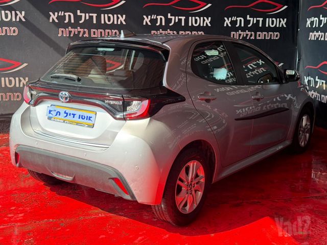 טויוטה יאריס