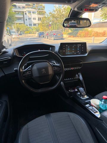 פיג'ו 208