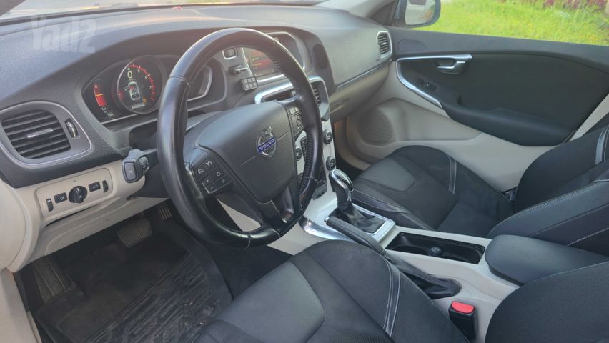 וולוו V40