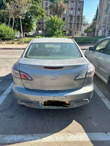 מודעת רכב מאזדה 3