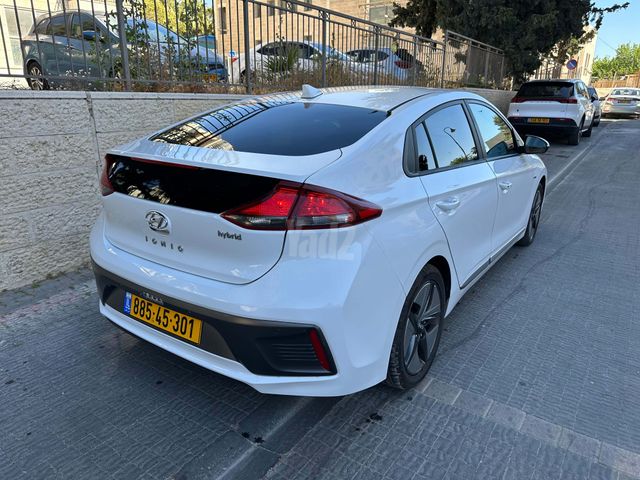 יונדאי איוניק
