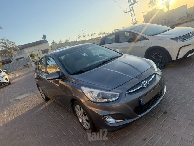 יונדאי אקסנט i25