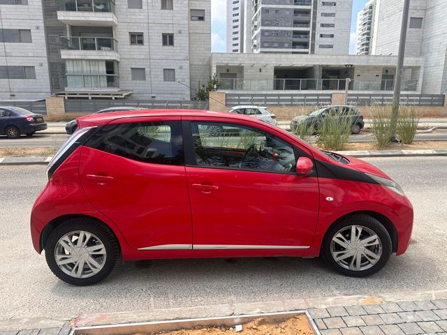 מודעת רכב טויוטה אייגו