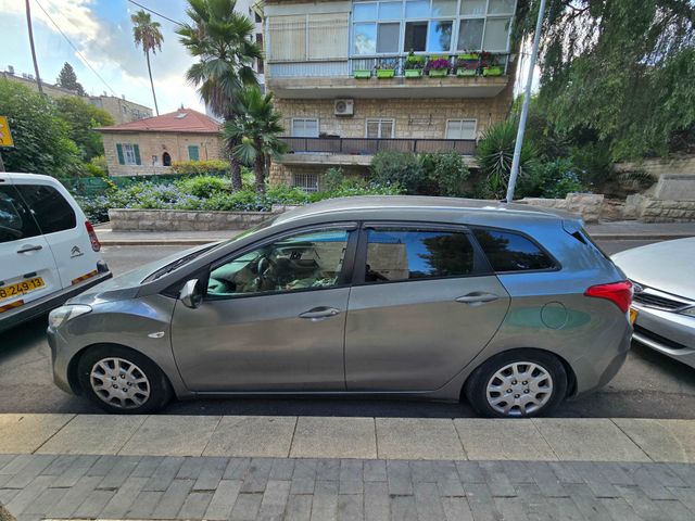 יונדאי i30