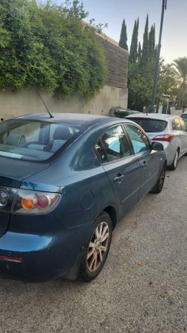 מודעת רכב מאזדה 3