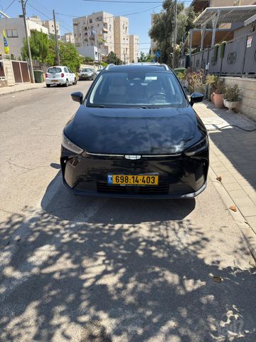 ג׳ילי Geometry C