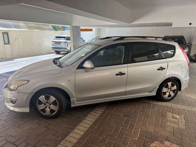 יונדאי i30