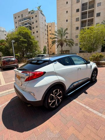 טויוטה C-HR
