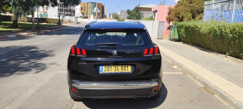 פיג'ו 3008