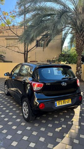 יונדאי i10
