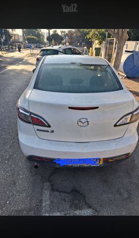 מודעת רכב מאזדה 3