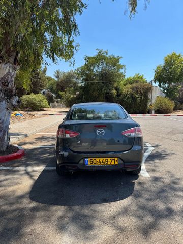 מודעת רכב מאזדה 2