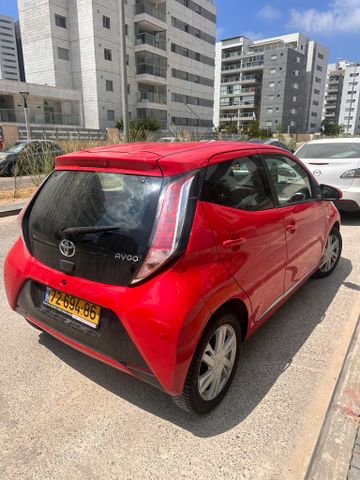 טויוטה אייגו