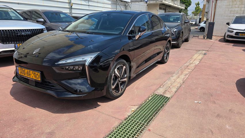 אי.וי איזי  Limo