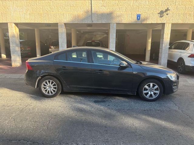 וולוו S60