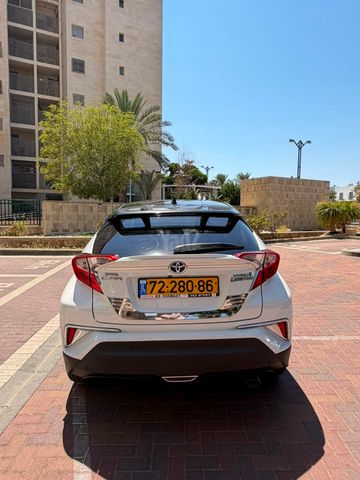 טויוטה C-HR