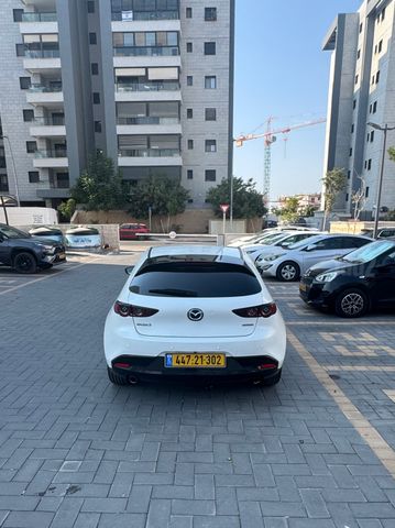 מאזדה 3