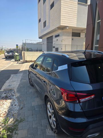 סיאט ארונה