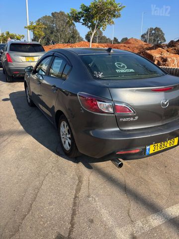 מאזדה 3